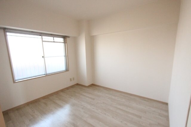 物件内観写真5　(※別部屋のお写真で、現況優先と致します。)