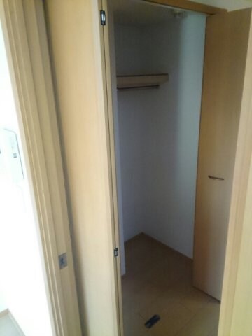 物件内観写真9　(ちょっとした収納スペースも充実しています)