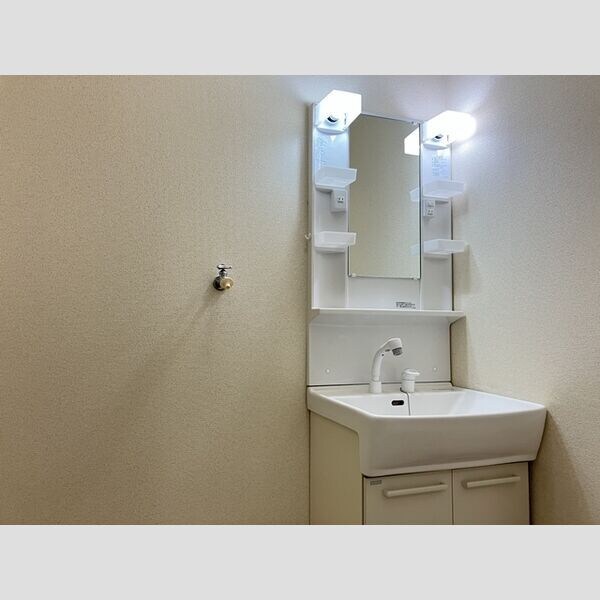 物件内観写真8　(室内写真は別部屋の写真です。)