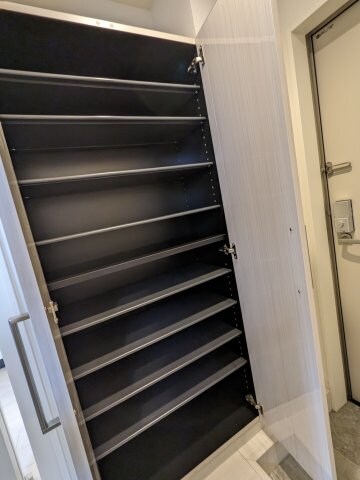 物件内観写真12　(201号室シューズボックス)