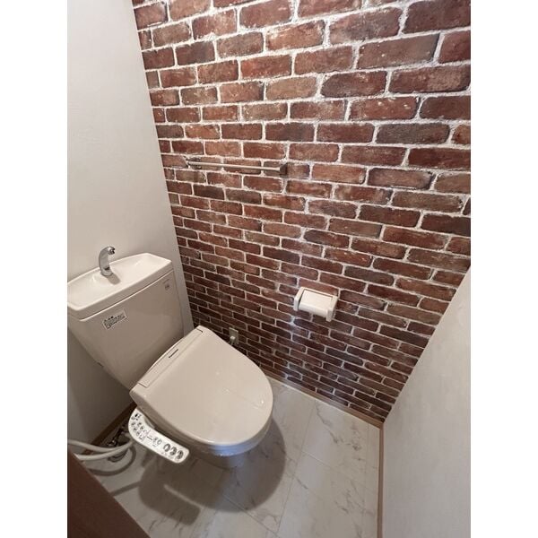 物件内観写真8　(室内写真は別部屋の写真です。)