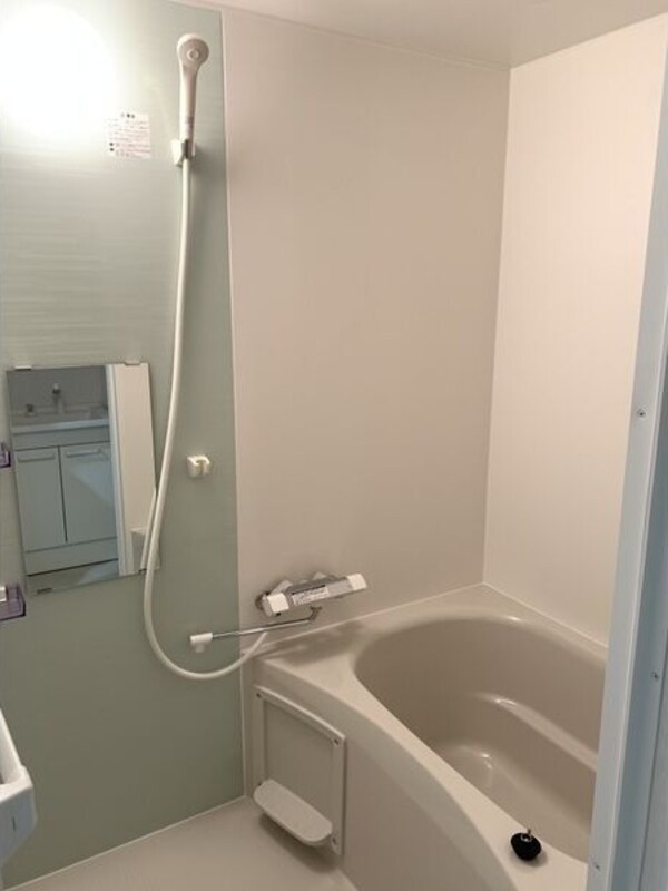 浴室(※写真は同じマンションの違う部屋のものになります。)