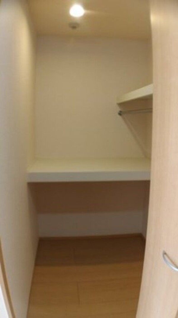 収納(室内写真は別部屋の写真です。)