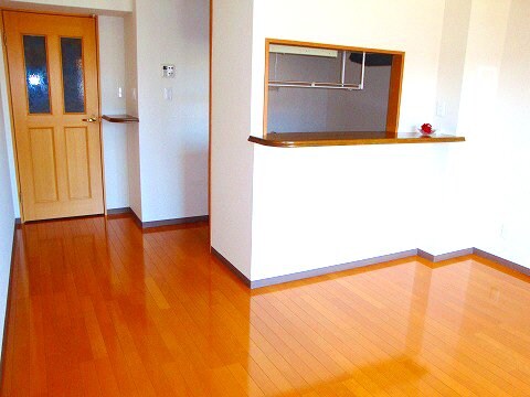 物件内観写真4　(写真、間取図面などが現況と異なる場合は現況優先となります。)