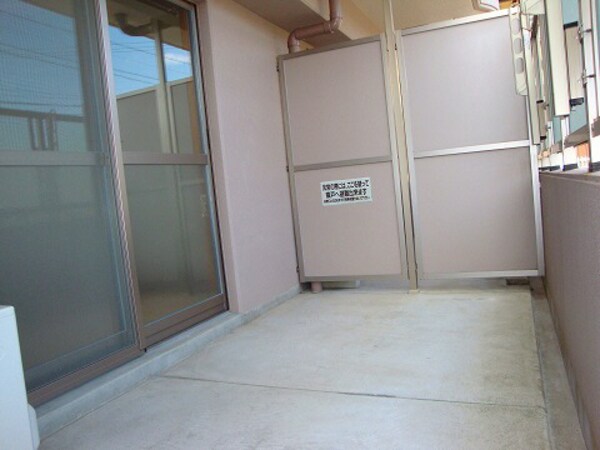 バルコニー(写真、間取図面などが現況と異なる場合は現況優先となります。)