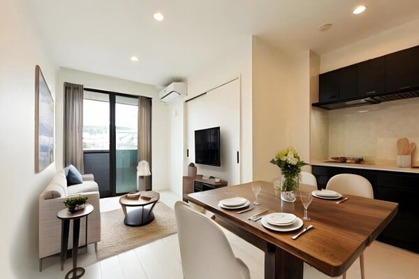 居室(写真・家具はイメージです。家具付きではありません。(T-Ho)