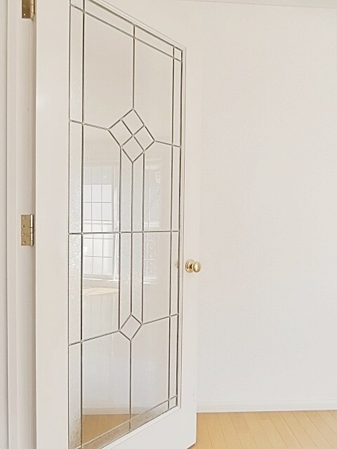 物件内観写真18　(おしゃれな建具です)