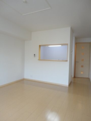 物件内観写真3　(おしゃれなリビングです)