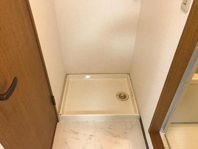 物件内観写真20　(洗濯機置場)