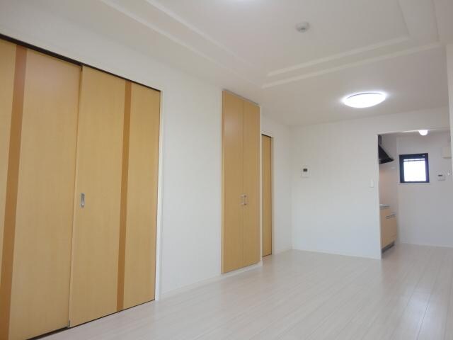 物件内観写真6　(リビング)