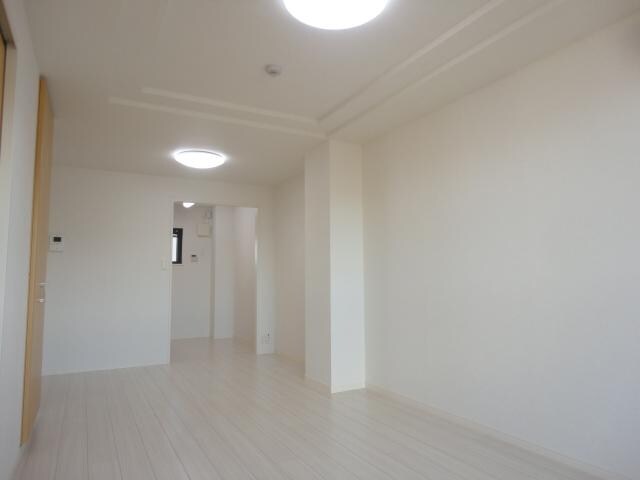 物件内観写真8　(リビング)