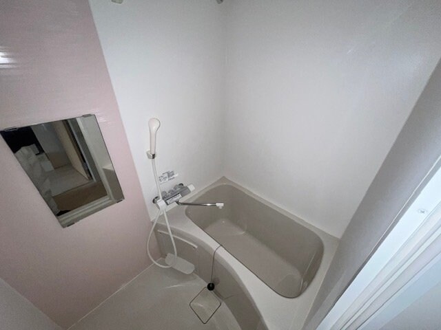 物件内観写真6　(屋根付き駐輪場)