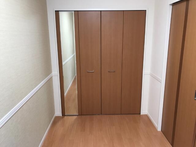 物件内観写真16　(洋室)