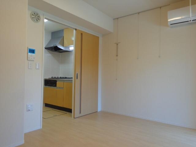 物件内観写真8　(洋室)