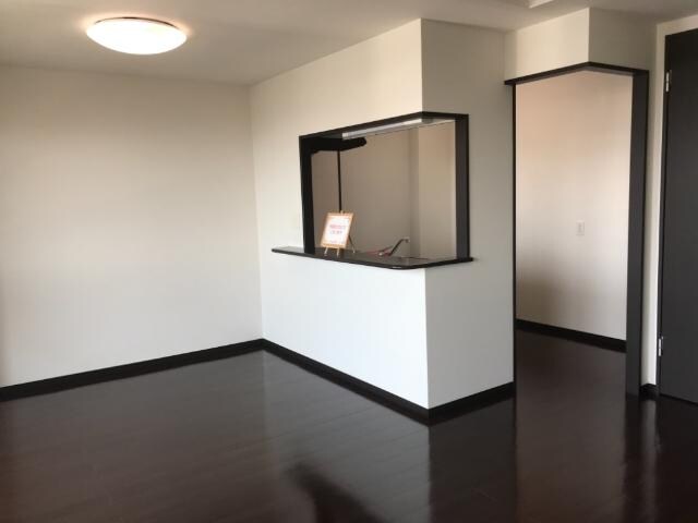 物件内観写真7　(リビング)