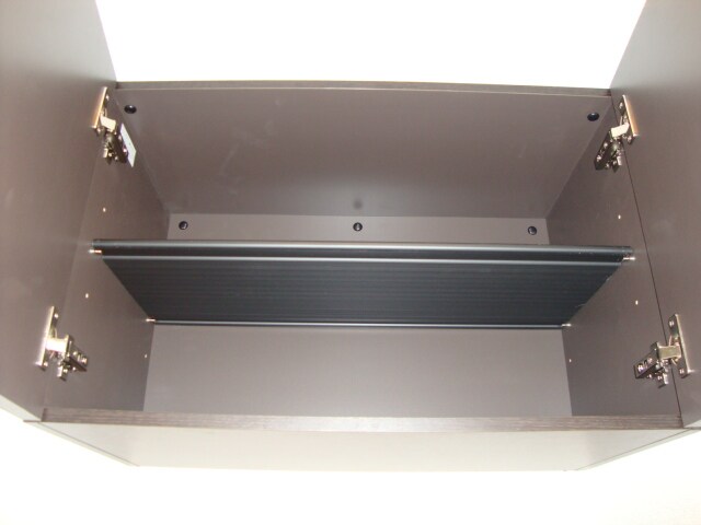 物件内観写真11　(下駄箱（上部）)