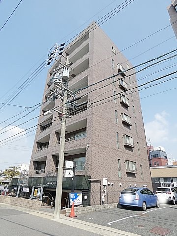 物件外観写真1　(分譲マンションに並みの外観)