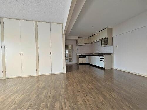 物件内観写真3　(LDK)