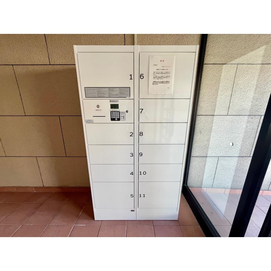 物件内観写真4　(共有スペース)