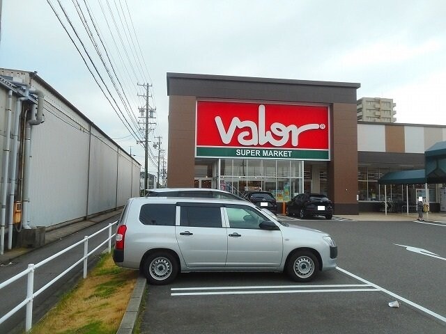 物件外観写真7　(バローまで400m)