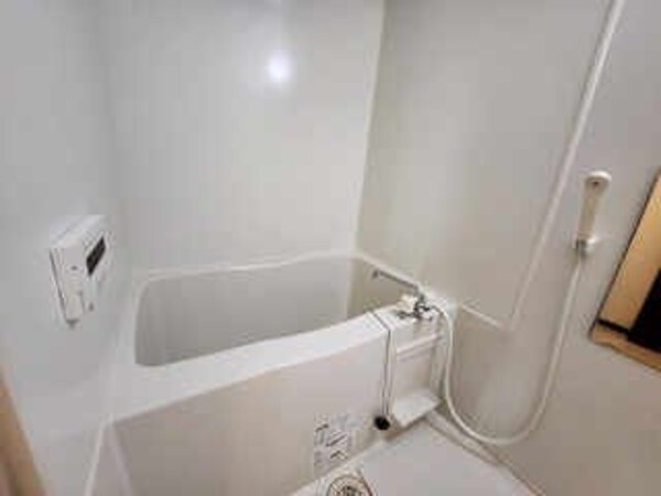 浴室(実際のお部屋と異なる場合がございます。)