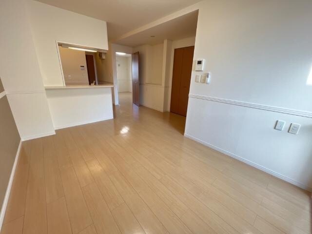 物件内観写真9　(リビング)