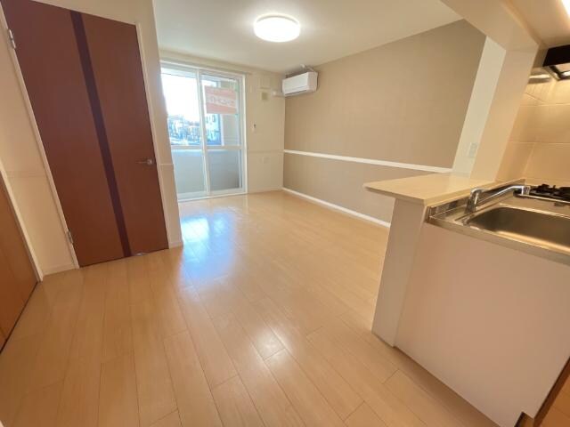 物件内観写真12　(リビング)