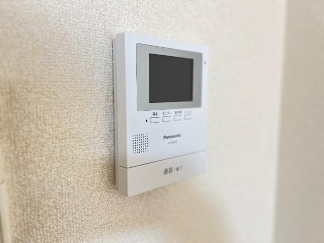 物件内観写真9　(カメラ付インターホン)