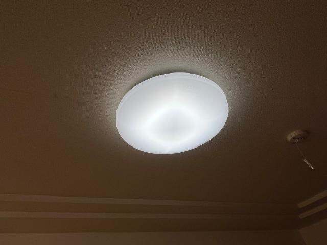 物件内観写真11　(照明器具)