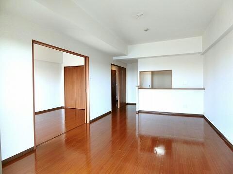 物件内観写真2　(室内写真は別部屋の写真です。)