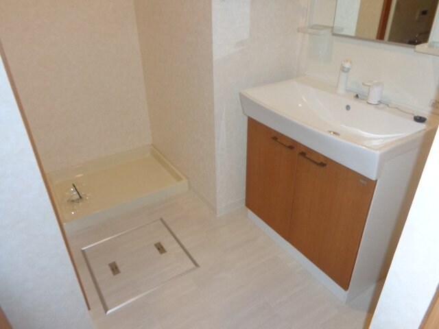 物件内観写真8　(洗髪洗面化粧台)