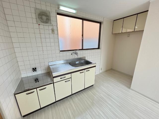 物件内観写真5　(キッチン)