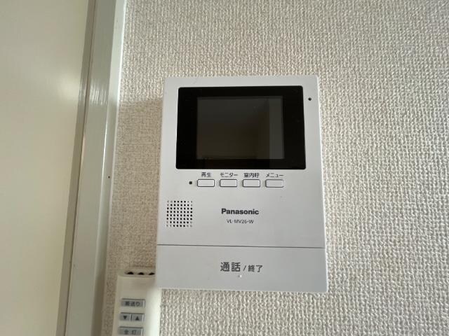 物件内観写真7　(カメラ付インターホン)