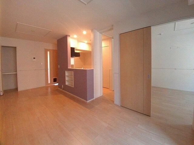 物件内観写真4　(使いやすい居間です)