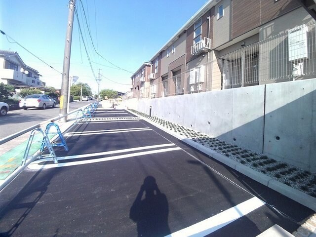 物件外観写真3　(カースペースがあります)