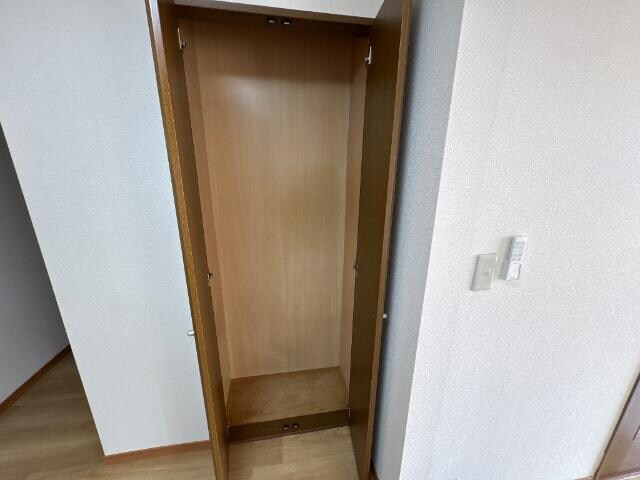 物件内観写真16　(収納)
