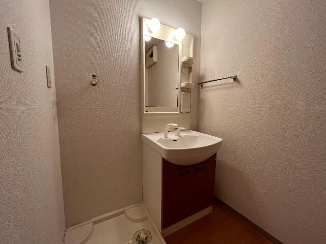 物件内観写真7　(洗面)