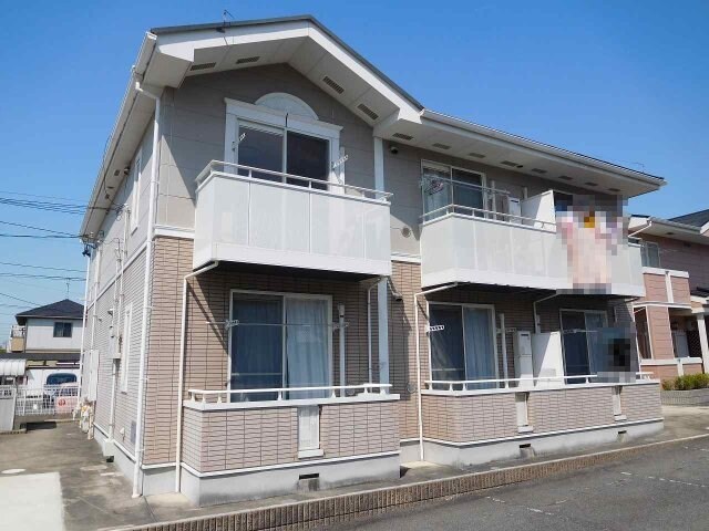 物件外観写真1　(建物外観を気になさる方へ、見た目の良い物件です)