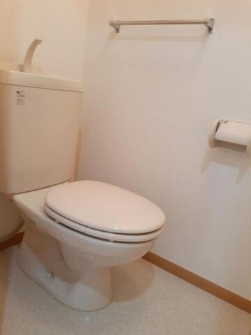 物件内観写真8　(トイレもきれいです)