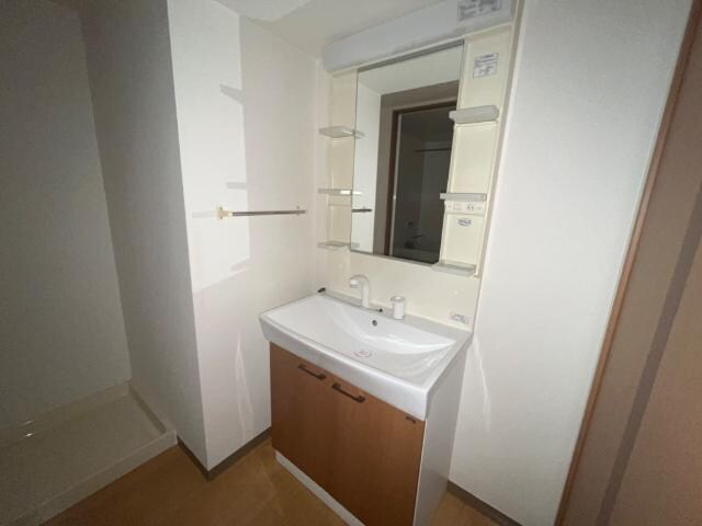物件内観写真10　(洗髪洗面化粧台)
