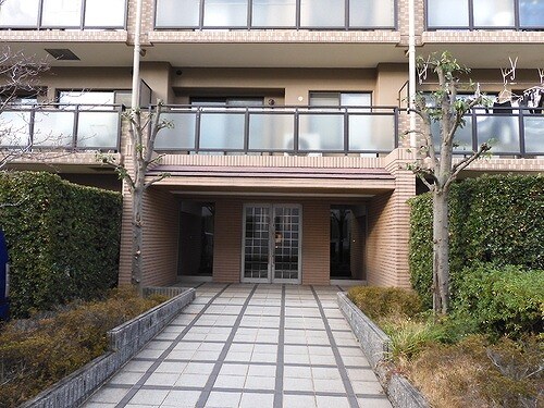 物件外観写真3　(エントランス)