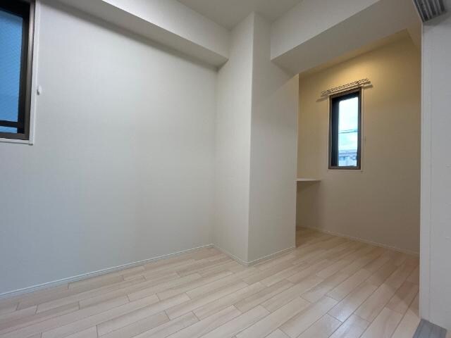 物件内観写真10　(洋室)