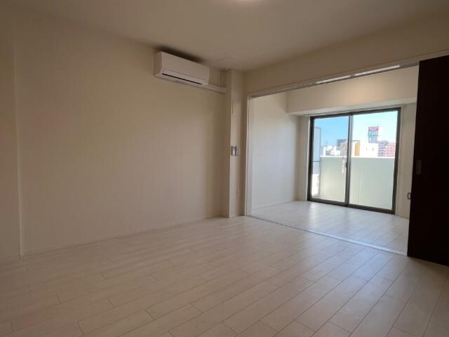 物件内観写真12　(リビング)