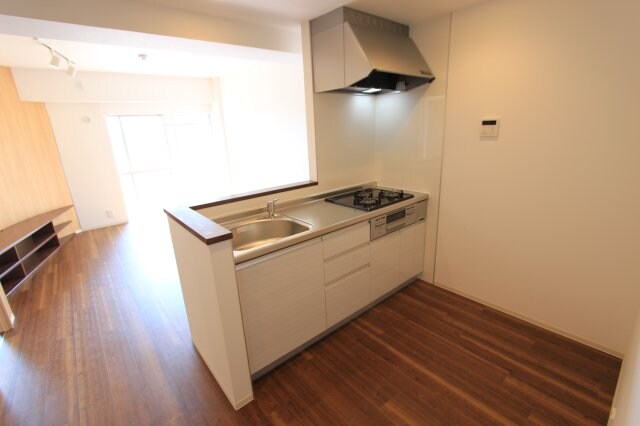 物件内観写真4　(キッチンでお料理をお楽しみください)