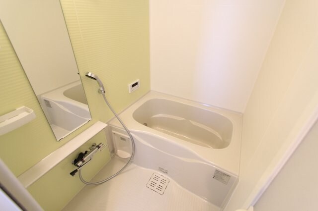 物件内観写真11　(日々の暮らしに欠かせないお風呂です)