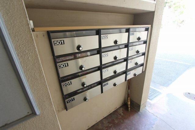 物件内観写真14　(集合郵便受けです)