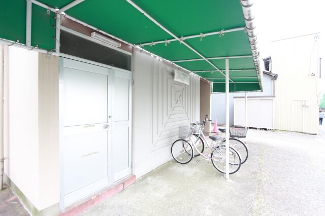物件内観写真15　(駐輪場です！※バイクの駐停車はできません)