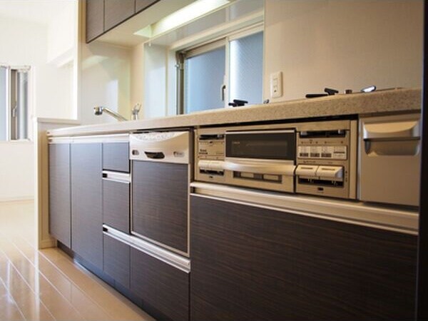 キッチン(※写真は同じマンションの違う部屋のものになります。)