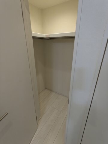 物件内観写真12　(ｳｫｰｸｲﾝｸﾛｰｾﾞｯﾄ)