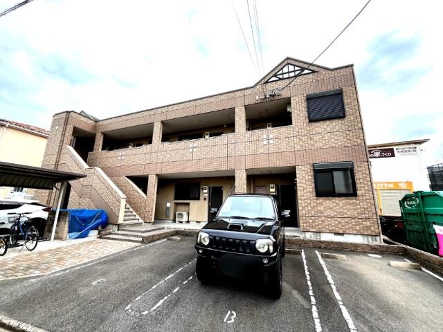 物件外観写真1　(外観写真（昼）)